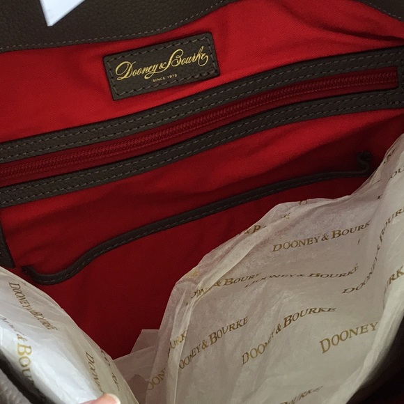 NWT Dooney & Bourke Logo Lock Shoulder Bag - Taupe - Picture 5 of 16